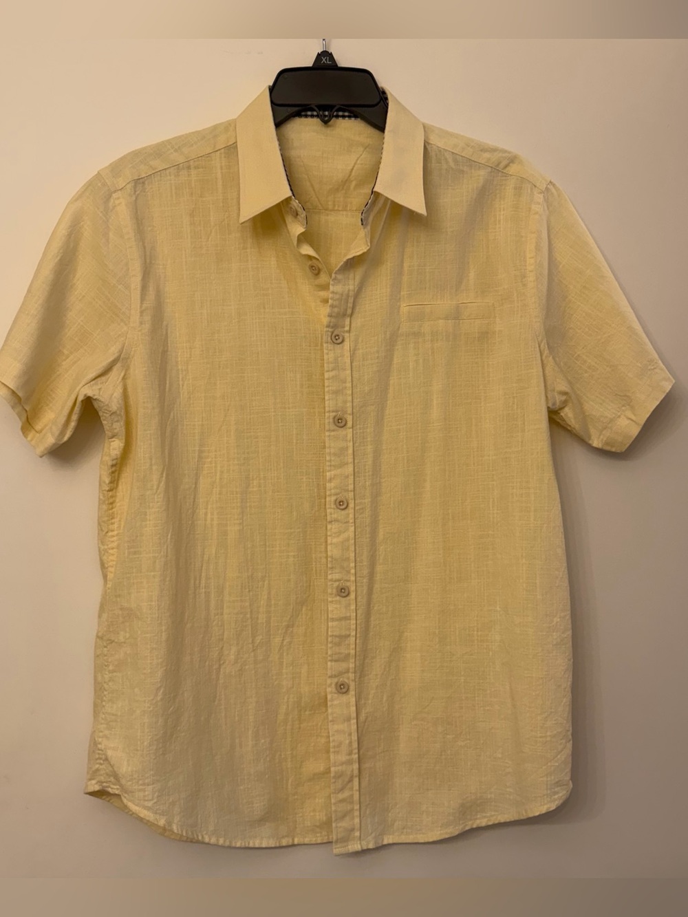 Men's Short Sleeve Casual Button-Down Shirt in Pale Yellow